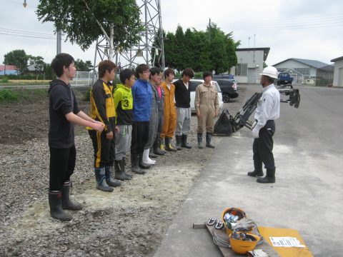 【画像】3日目の午後整列して実技試験の開始です