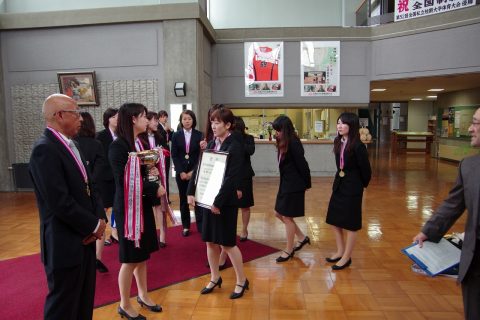 いざ深川市役所へ