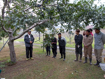 果樹園主の林さんは北海道果樹協会の会長さんです