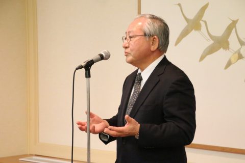 岡﨑農学ビジネス学科長の一本締め