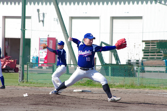 帯広畜産大学硬式野球部と交流試合を行いました 10月10日 拓殖大学北海道短期大学