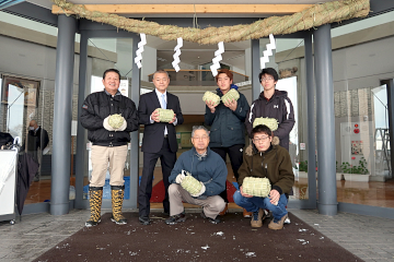 取り付け完了！田中ゼミ少なっ（本当はもっといます…）米俵も作りました