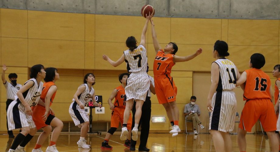 試合開始　チーム力で勝負