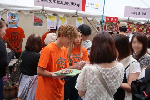 たくさんの方に試食していただきました