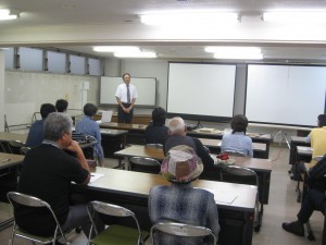 山田先生開講の挨拶