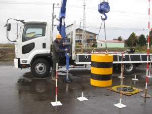 雨の中でのクレーン操作は難しい！！